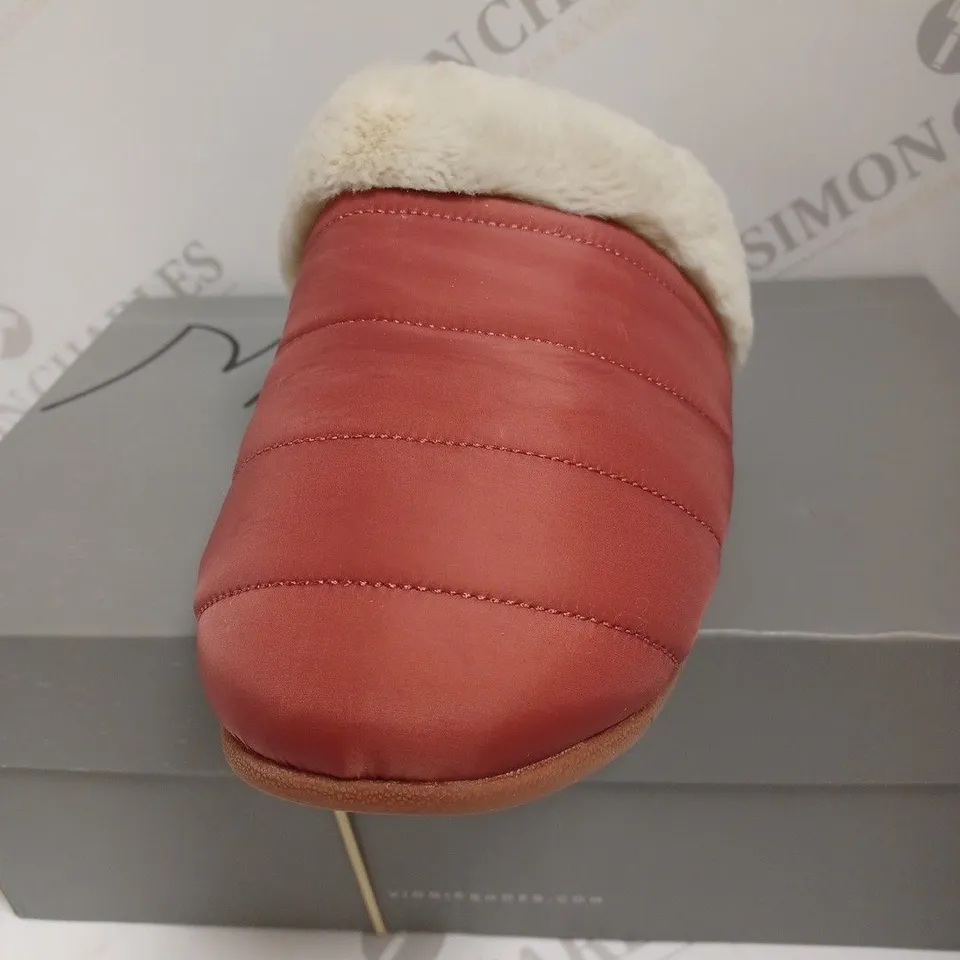 BOXED VIONIC JOSEPHINE SLIPPERS, DUSTY CEDAR - SIZE 4