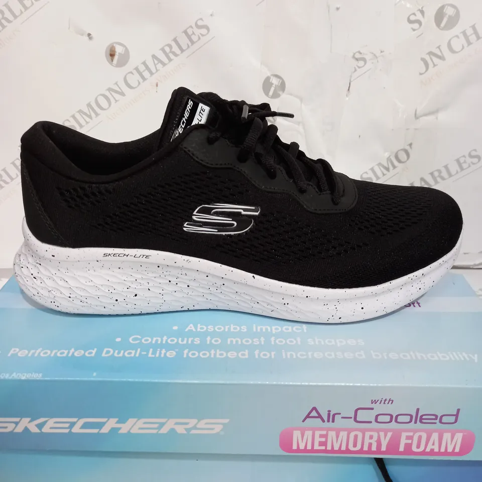 BOXED PAIR OF SKETCHERS TEXTILE MESH TRAINERS IN BLACK SIZE 7