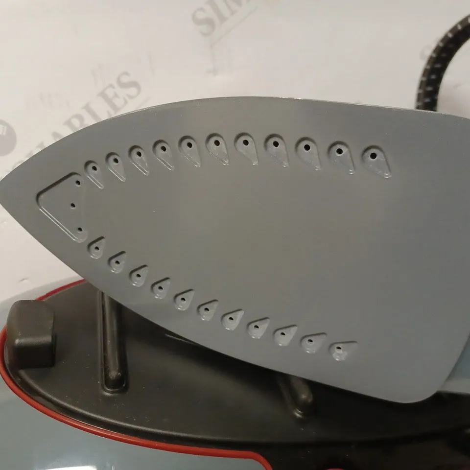 MORPHY RICHARDS STEAM GENERATOR IRON 