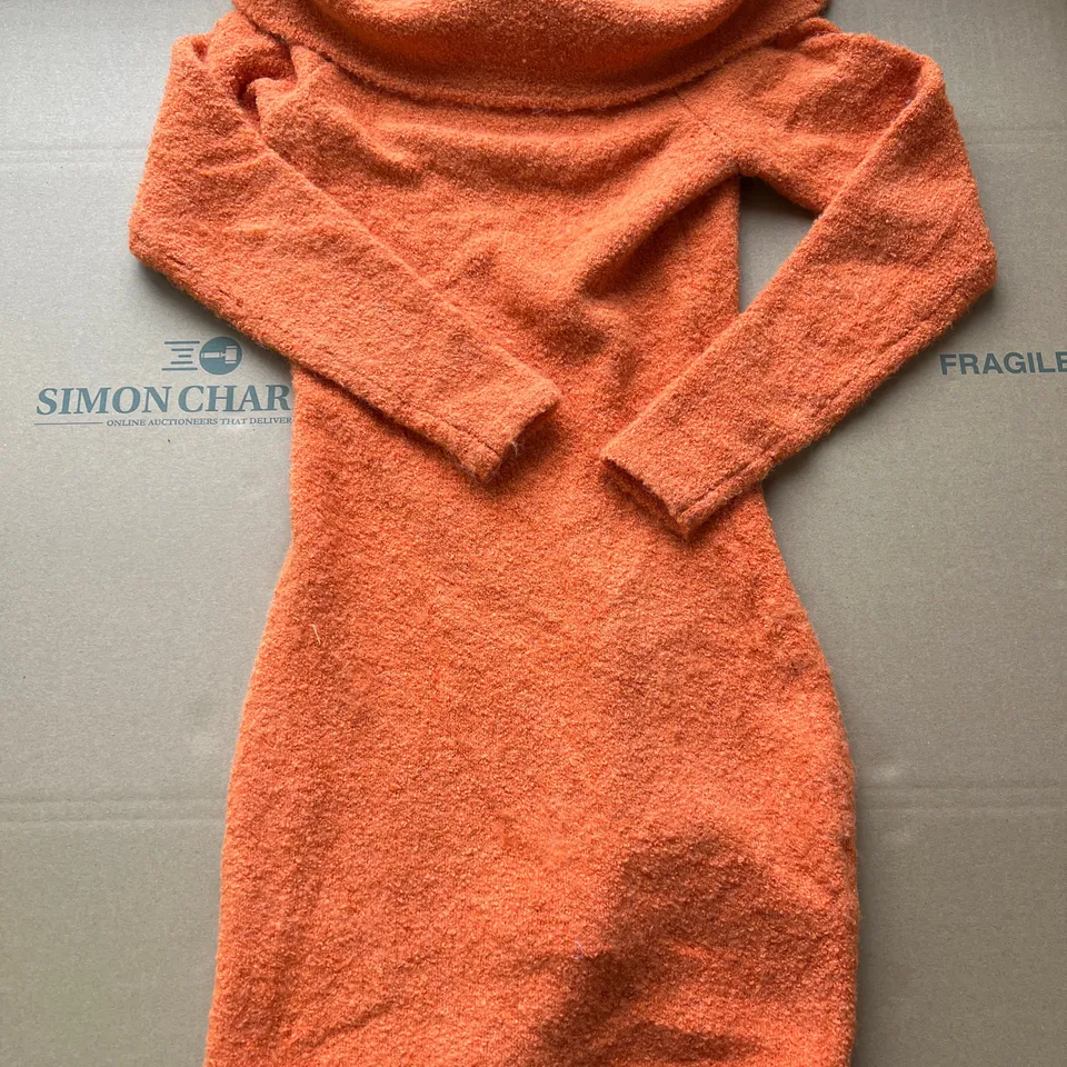 H&M SWEATER DRESS ORANGE SIZE SMALL