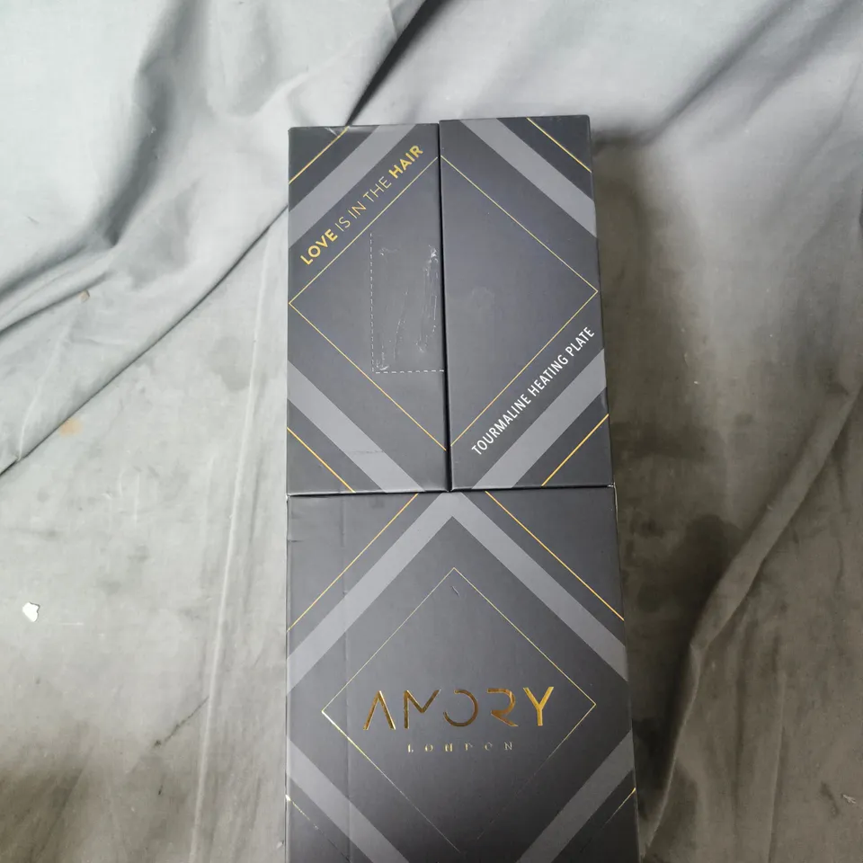 AMORY HAIR STYLING TOOL WITH TOURMALINE HEATING PLATE – BOXED 