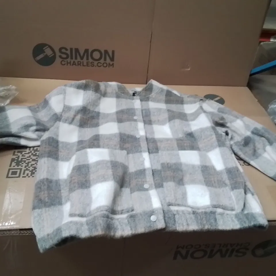 BOXED BRAND NEW APPROXIMATELY 7 SIMPLY BE FAUX WOOL BOMBER JACKET GREY SIZE 20