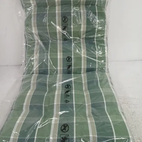 GARDEN SUN LOUNGER CUSHION – GREEN STRIPED, 105X50X8 CM (STRAP)