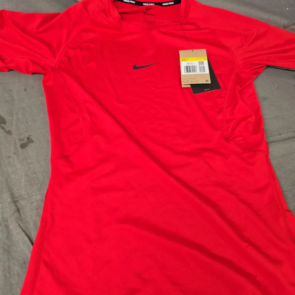 NIKE PRO MEN'S TRAINING T-SHIRT – RED, SHORT SLEEVE - SIZE SMALL
