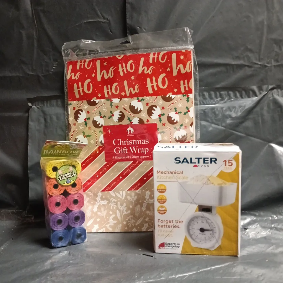 BOX OF APPROXIMATELY 15 ASSORTED HOUSEHOLD ITEMS TO INCLUDE KITCHEN SCALE, CHRISTMAS GIFT WRAP, ETC - COLLECTION ONLY