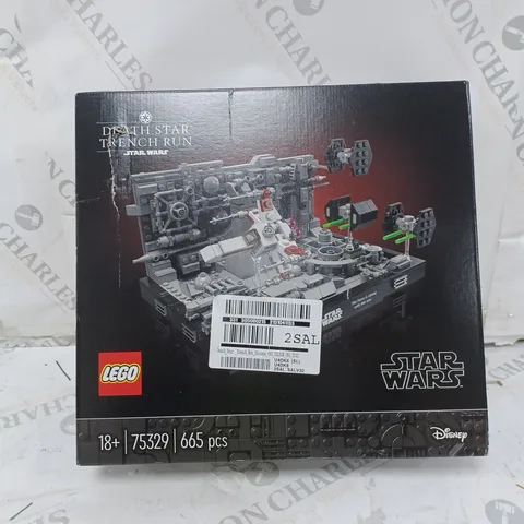 LEGO STAR WARS DEATH STAR TRENCH RUN DIORAMA 75329