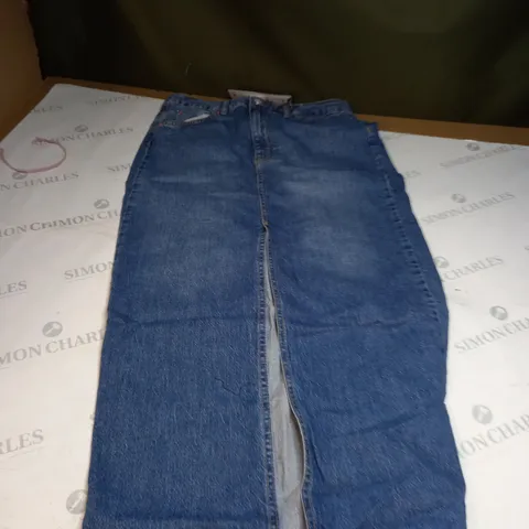 STRADIVARIUS DENIM SKIRT SIZE 12