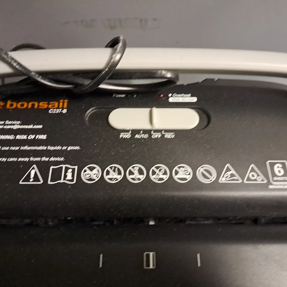 UNBOXED BONSAII C237-B PAPER SHREDDER