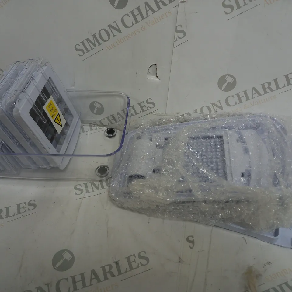 COOK'S ESSENTIALS MULTIFUNCTIONAL SLICER & DICER - WHITE