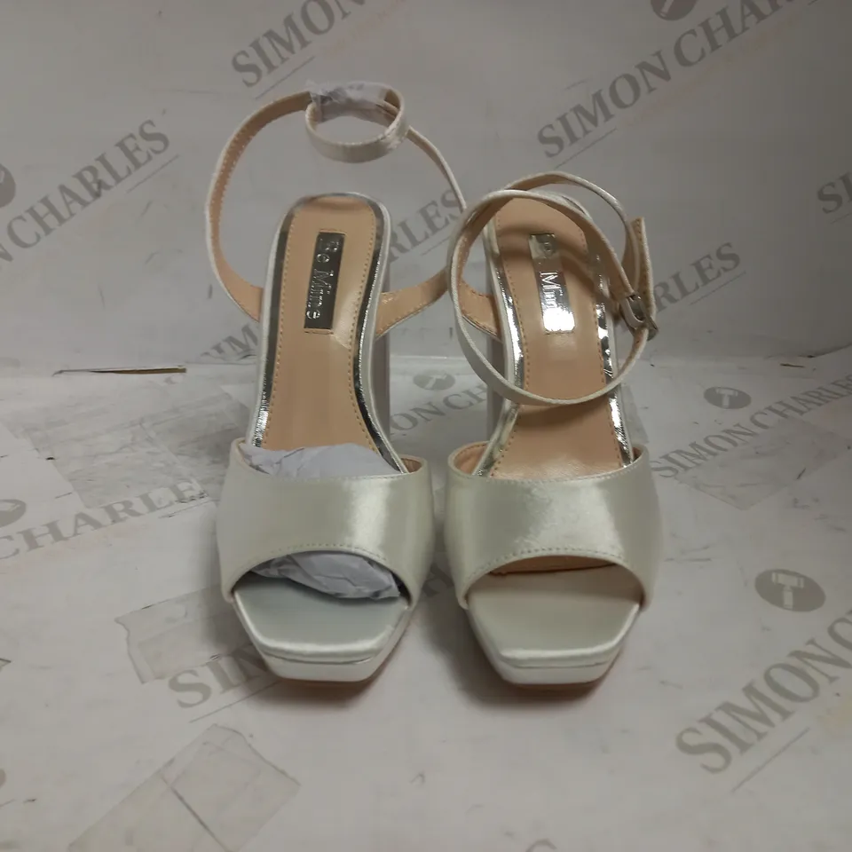 BE MINE VANYAA BRIDAL STYLE WHITE SATIN HEELS IN UK SIZE 3