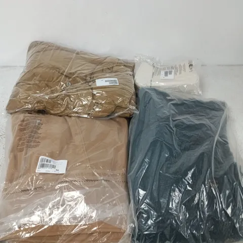 APPROXIMATELY 14 ASSORTED CLOTHING ITEMS IN VARIOUS SIZES, COLOURS & STYLES TO INCLUDE BRANDS SUCH AS FRANK USHER, CENTIGRADE, WYNNE LAYERS, ETC - COLLECTION ONLY