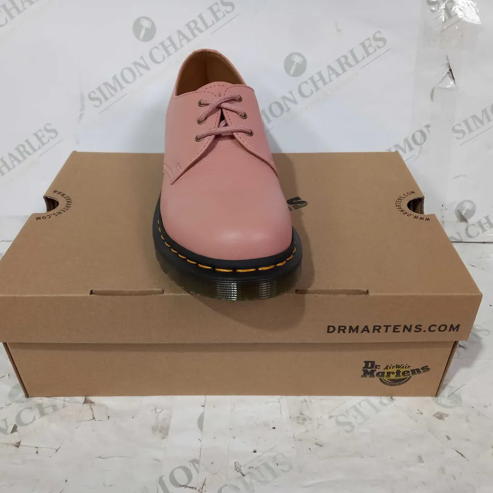BOXED PAIR OF DR MARTENS SHOES IN SALMON PINK UK SIZE 7