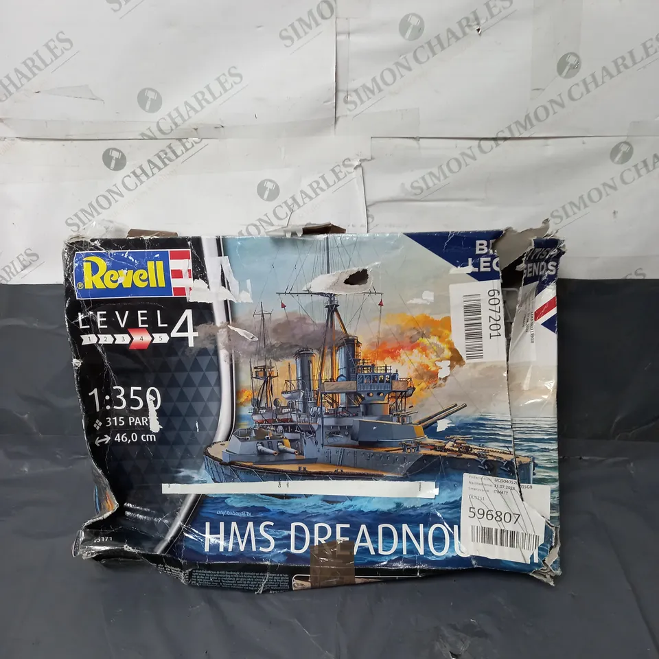 REVELL HMS DREADNOUGHT SHIP MODEL