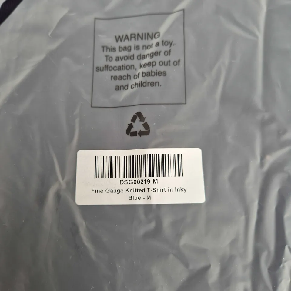 TAILORED ATHLETE FINE GAUGE KNITTED T-SHIRT IN INKY BLUE - M 