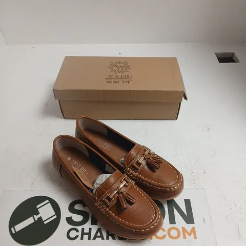 JO & JOE WIDE FIT LEATHER LOAFERS – NAUTICAL TAN, UK 6