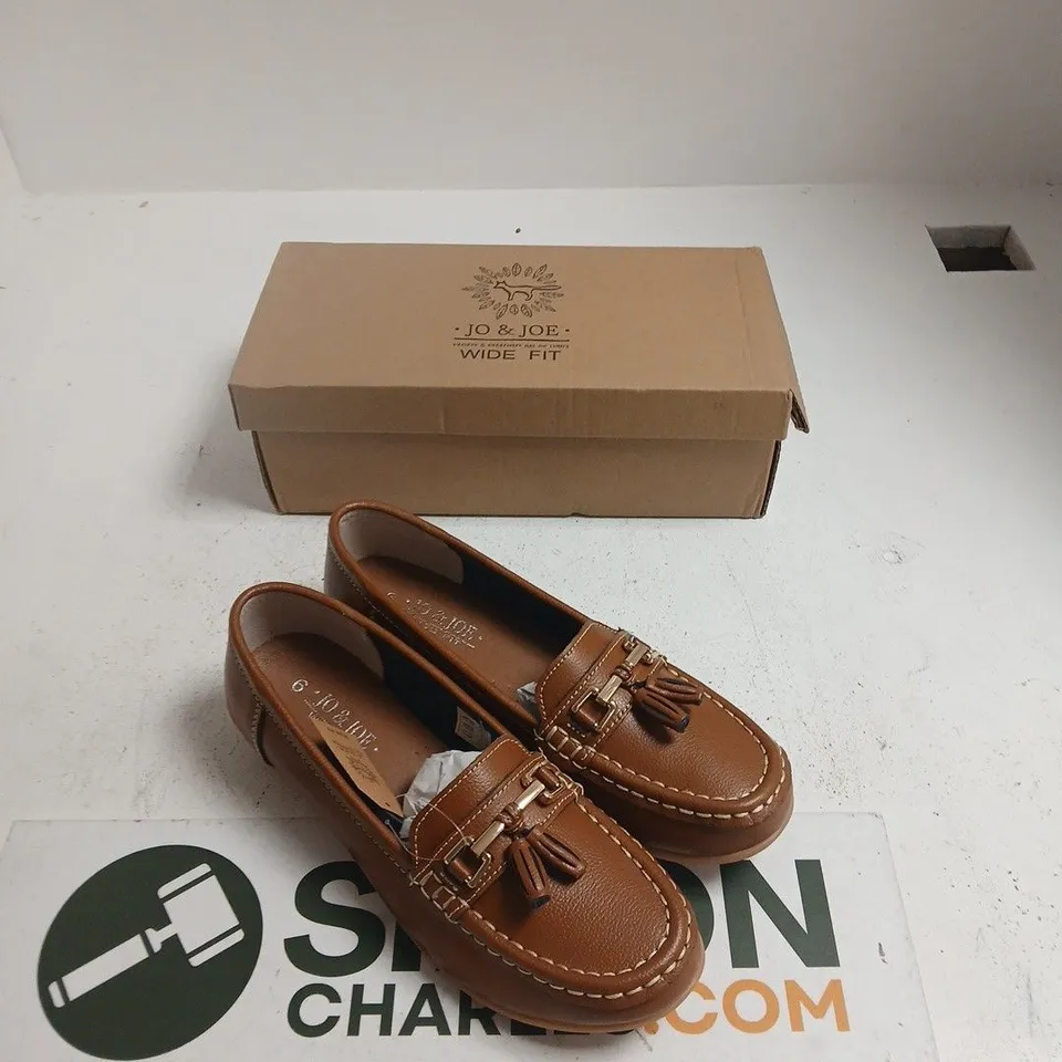 JO & JOE WIDE FIT LEATHER LOAFERS – NAUTICAL TAN, UK 6