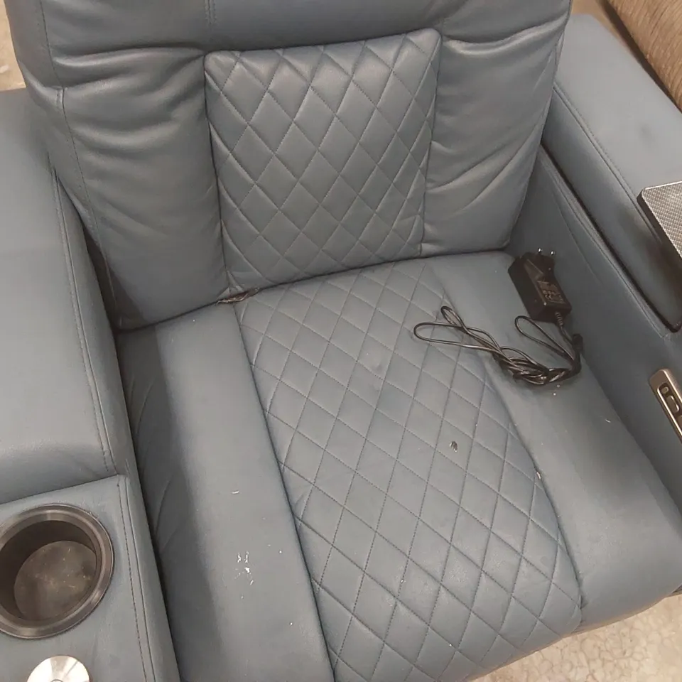 QUALITY DESIGNER FAUX LEATHER ELECTRIC RECLINING ARMCHAIR WITH CUPHOLDERS AND TRAY