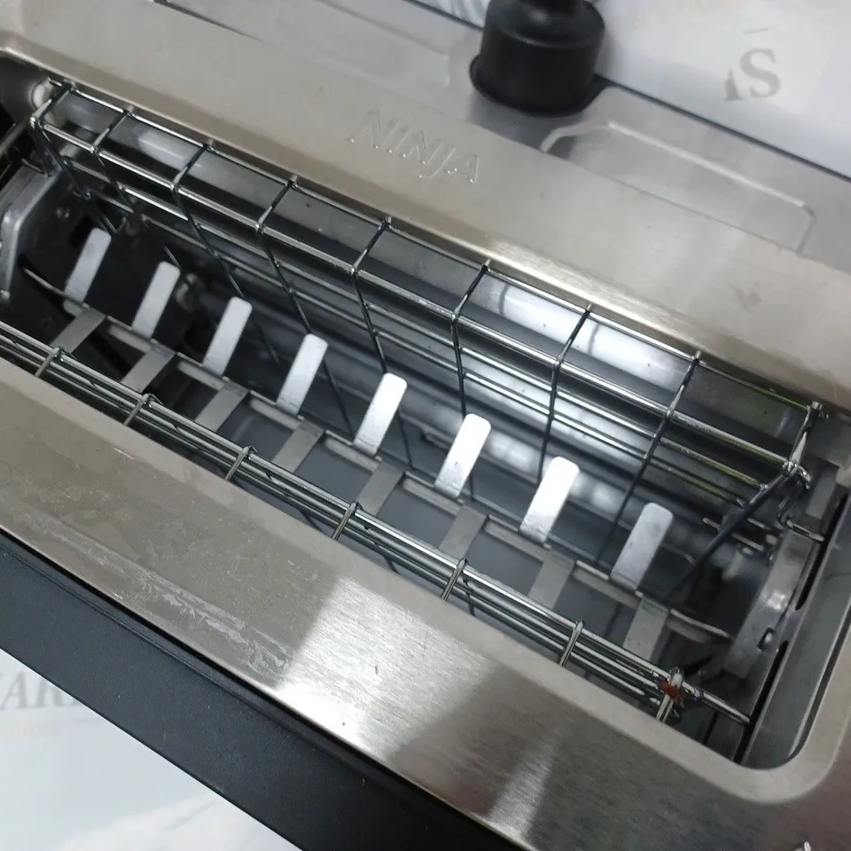 UNBOXED NINJA 2 IN 1 TOASTER & GRILL ST100UK