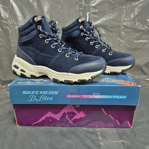 BOXED PAIR OF SKECHERS SATIN COLLAR LACE UP BOOTS IN NAVY SIZE 5