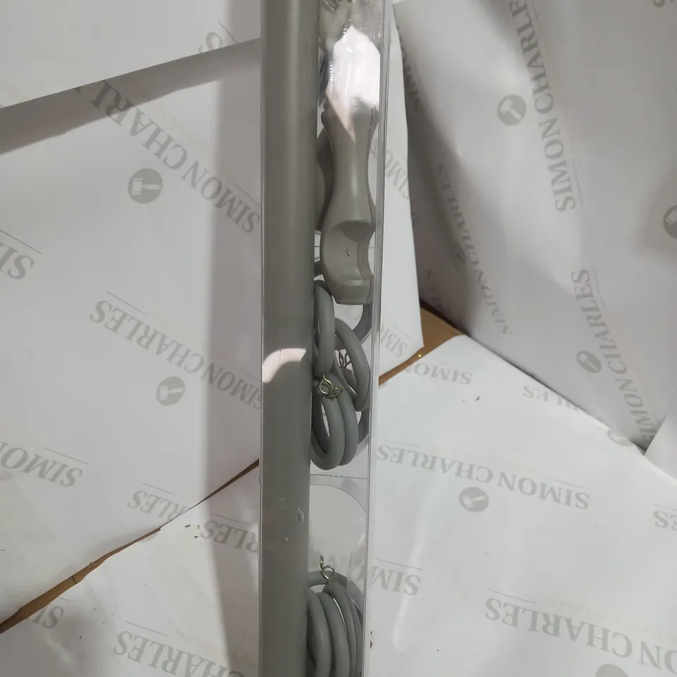 UNIVERSAL GREY WOODEN CURTAIN POLE KIT - APPROX 120CM LENGTH