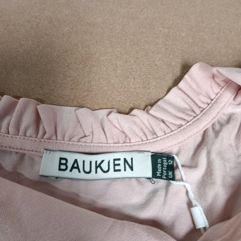 BAUKEN NOA SHORT SLEEVE BLOUSE – POWDER PINK, UK 12