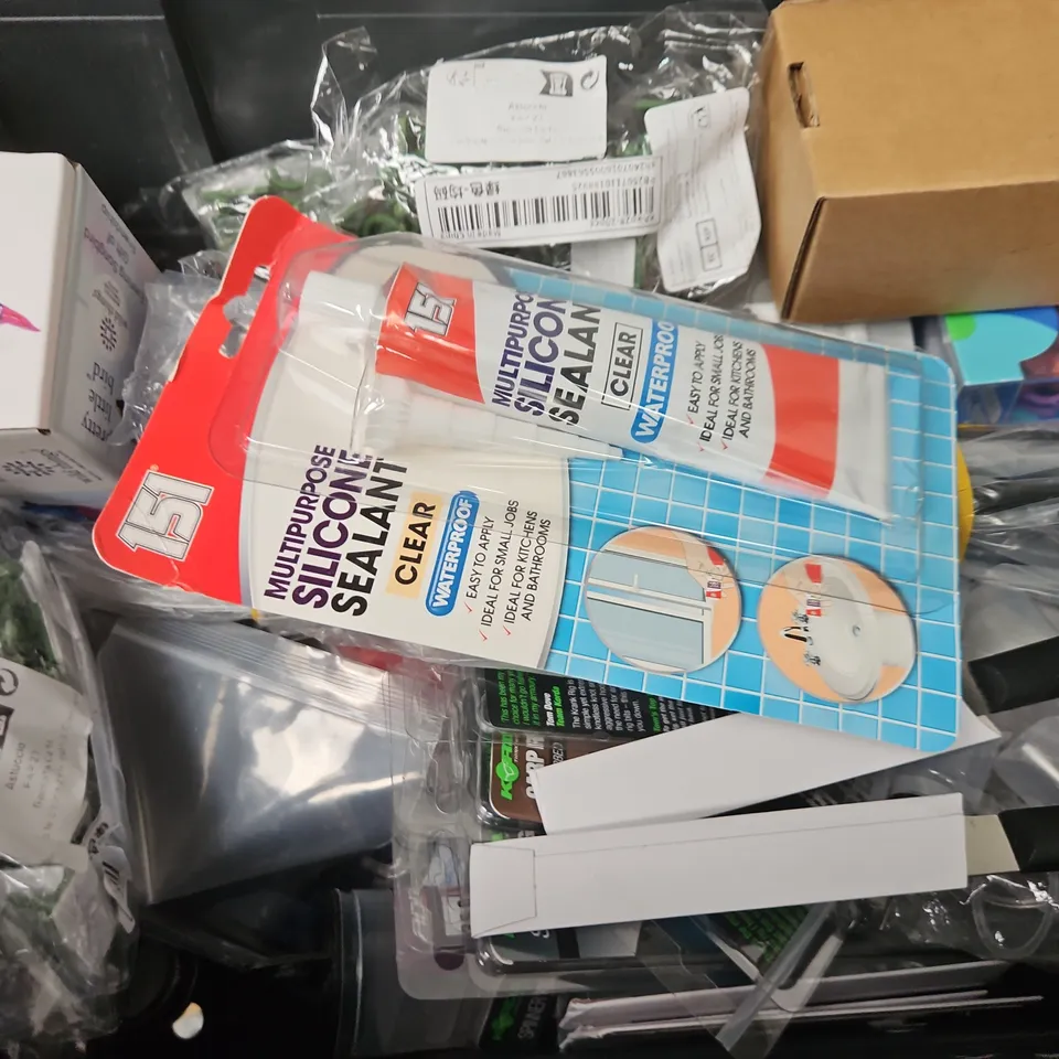 APPROXIMATELY 20 ASSORTED HOUSEHOLD ITEMS TO INCLUDE ANY SHARP KNIFE SHARPENER, SILICONE SEALANT, DINOSAUR PLAYSET, ETC - COLLECTION ONLY