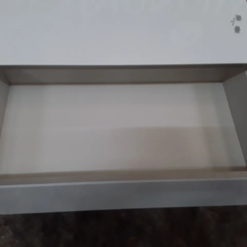 6 DRAWER CHEST OF DRAWERS - GLOSS WHITE