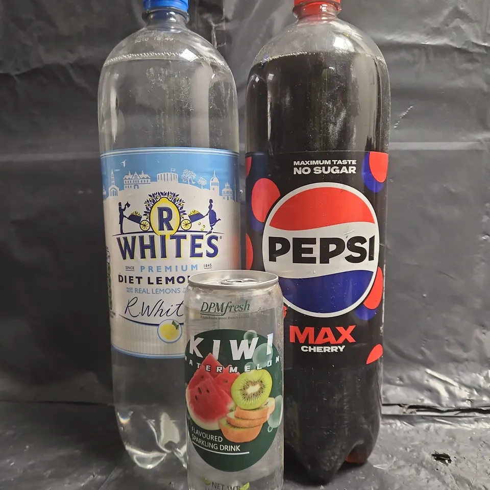 APPROXIMATELY 5 ASSORTED FOOD AND DRINK ITEMS TO INCLUDE PEPSI, WHITES LEMONADE, ETC