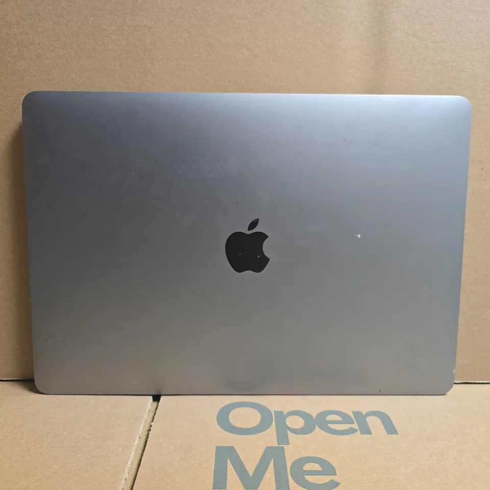 APPLE MACBOOK PRO (A2289)