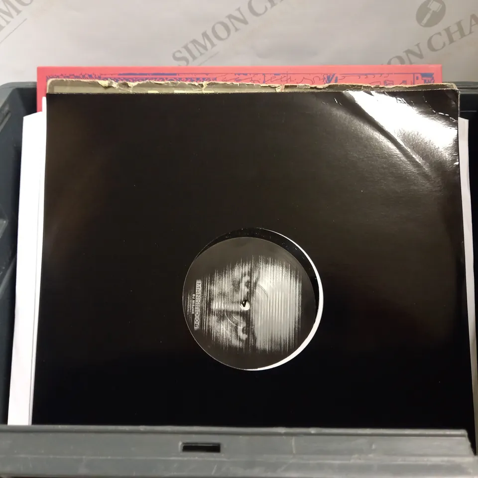 BOX OF APPROX 10 VINYLS INCLUDING WU HEN KAMAAL WILLIAMS, TRUST SOHN AND JAI PAUL