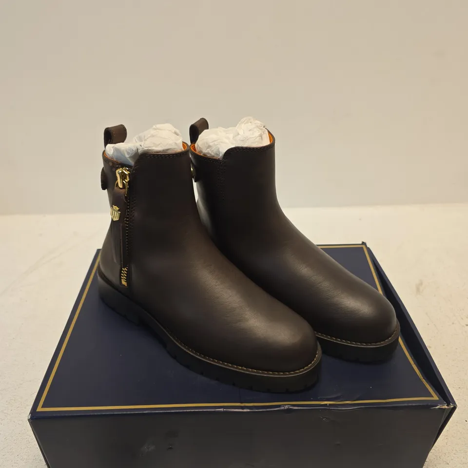 FAIRFAX & FAVOR OAKHAM WATERPROOF ANKLE BOOT - MAHOGANY LEATHER, UK 6