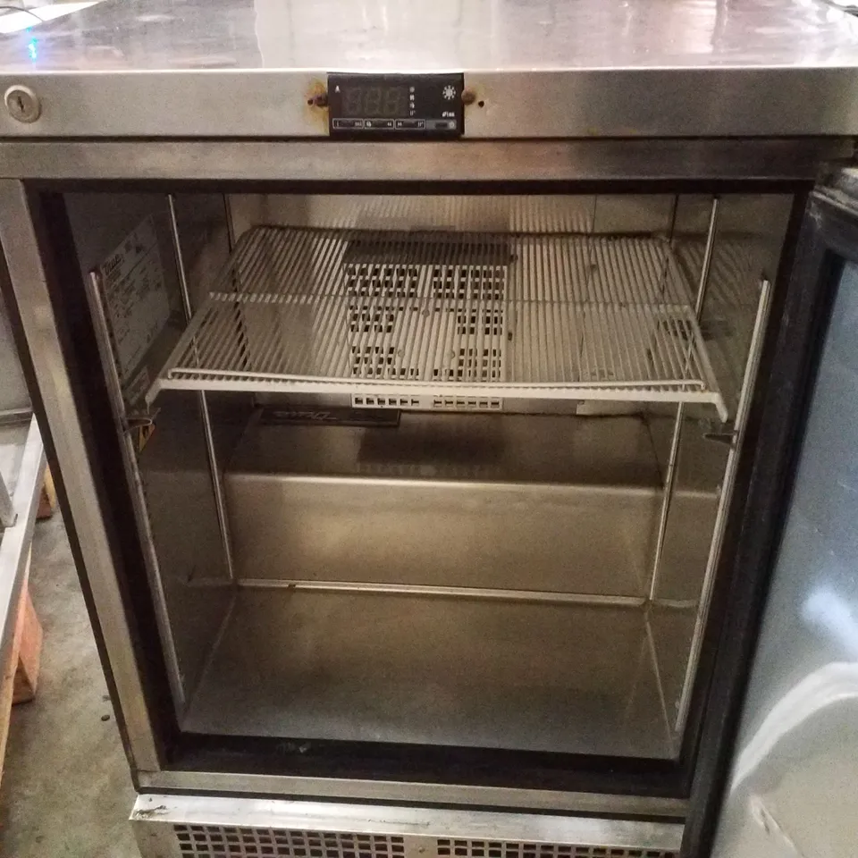 TRUE TUC-24F-HC 158 LITRE SMALL UNDERCOUNTER FREEZER