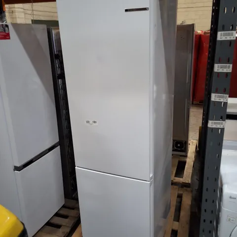 BOSCH KGN392WDFG SERIES 4 FREE-STANDING FRIDGE-FREEZER WITH FREEZER AT BOTTOM 203 X 60 CM WHITE, TOTAL NO FROST