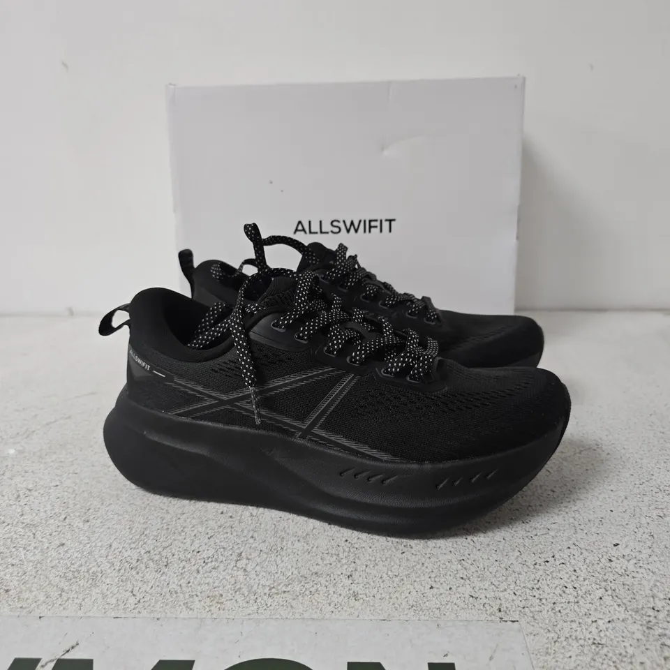 ALLSWIFT BLACK TRAINERS – UK 7 (EU 40.5)