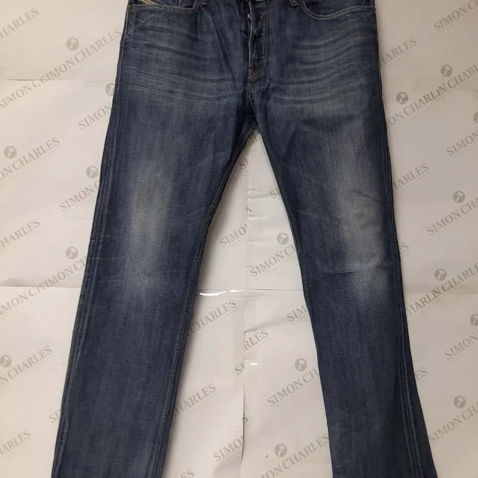 DIESEL WAYKEE WASH JEANS IN NAVY - W34/L32