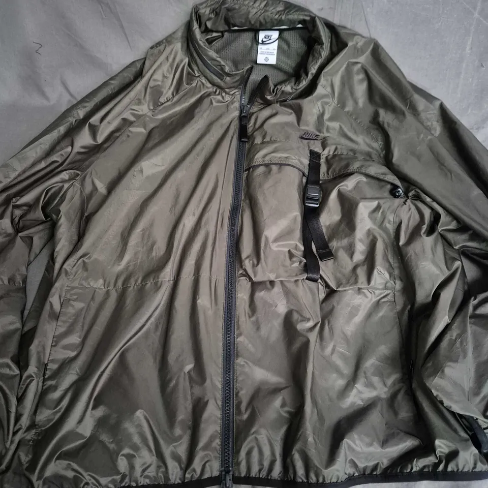 NIKE OLIVE WINDBREAKER JACKET – MEN'S, 3XL