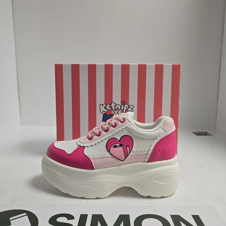 KOI PLATFORM SNEAKERS – WHITE WITH PINK ACCENTS US SIZE 7