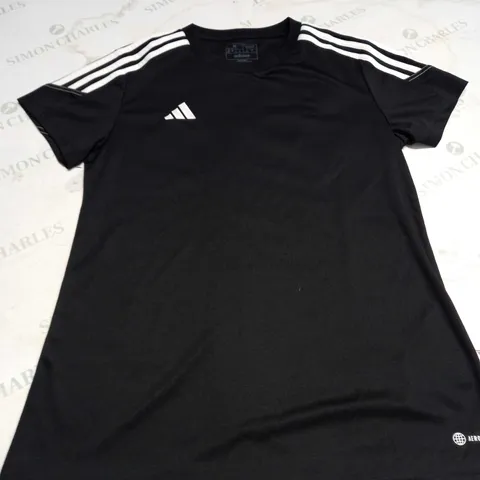 ADIDAS LOGO T-SHIRT SIZE M