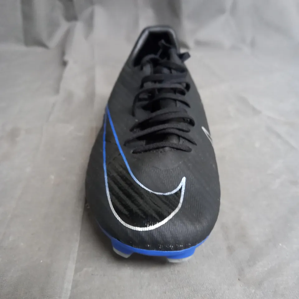 PAIR OF NIKE AIR ZOOM LIGHT FOOTBALL BOOTS SIZE 6.5