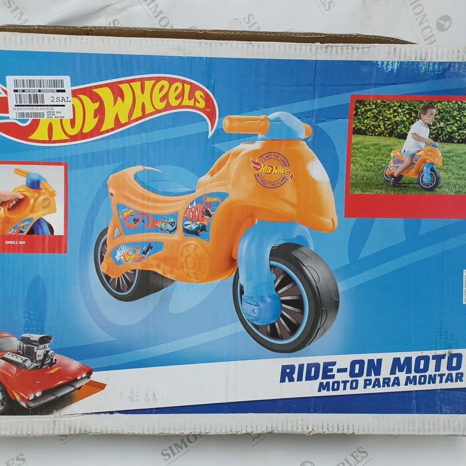 HOT WHEELS RIDE ON MOTO RRP £35.99