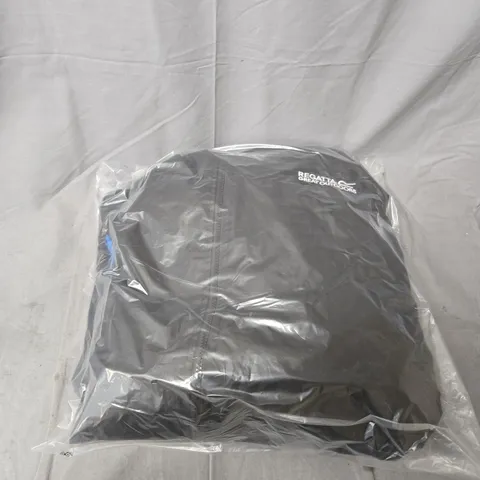 REGATTA JUNIOR WATERPROOF CHANGING ROBE - BLACK, 9-13 YEARS