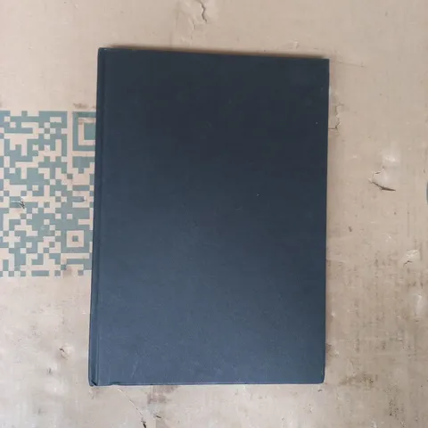 ARTWAY STUDIO HARDBACK PORTRAIT A4 SKETCHBOOK (46 PAGES/92 SIDES) IN BLACK
