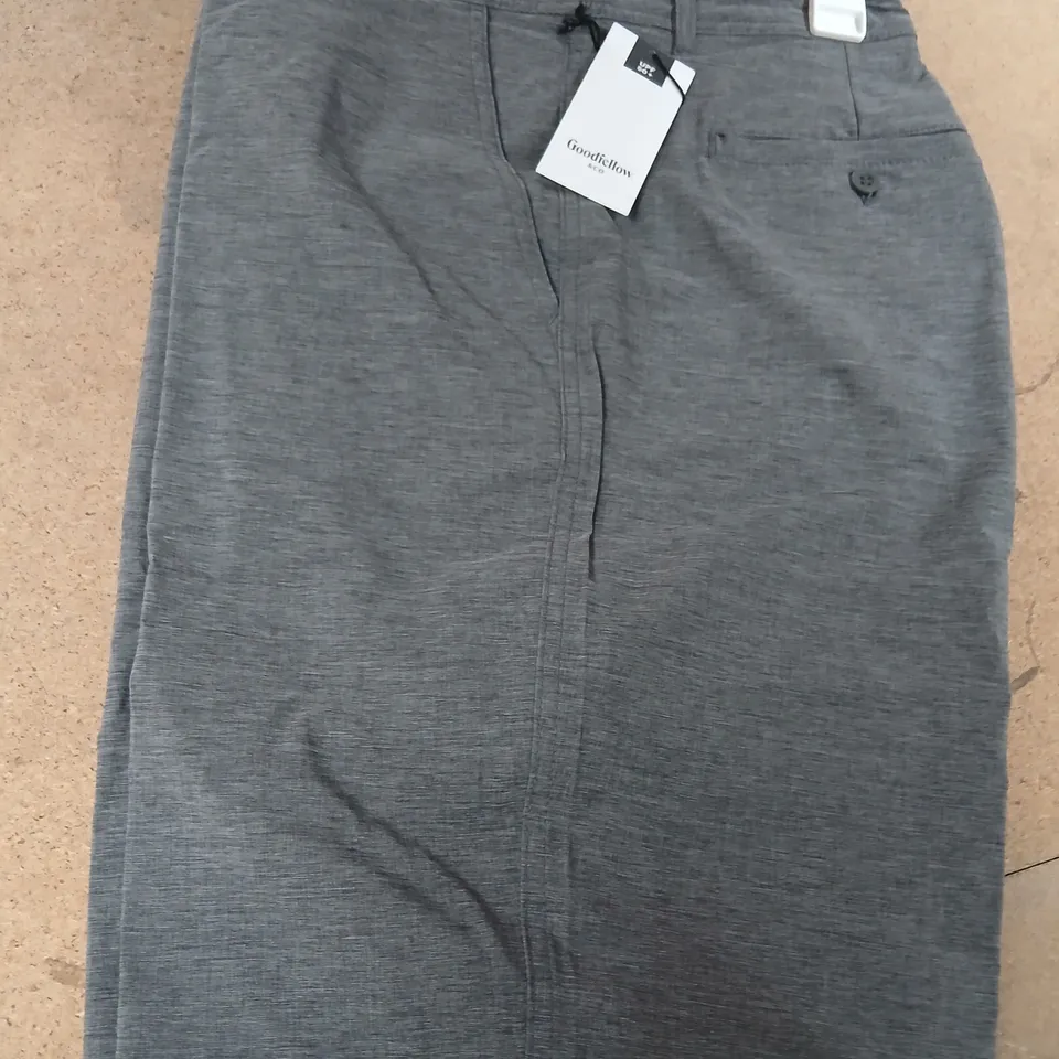 SIX PAIRS OF BRAND NEW GOODFELLOW AND CO SHORTS SIZE 36