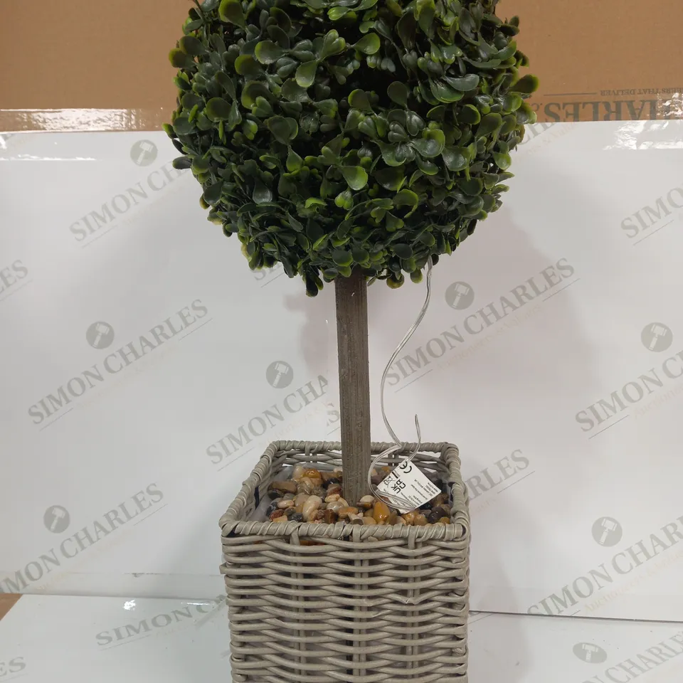 BASKET TREE DECORATION 