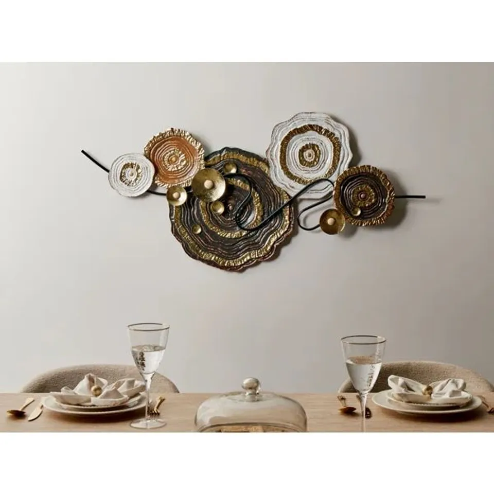 BOXED HANDMADE WALL DECOR ON IRON