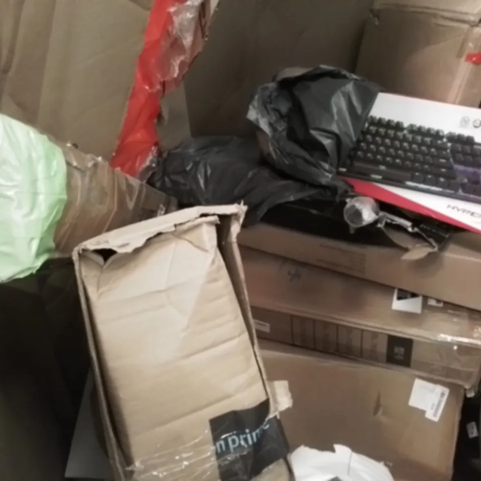 PALLET OF ASSORTED ITEMS INCLUDING HYPERX KEYBOARD, WALL MOUNTED WINE RACK, WHITE BACKGROUND WITH STAND