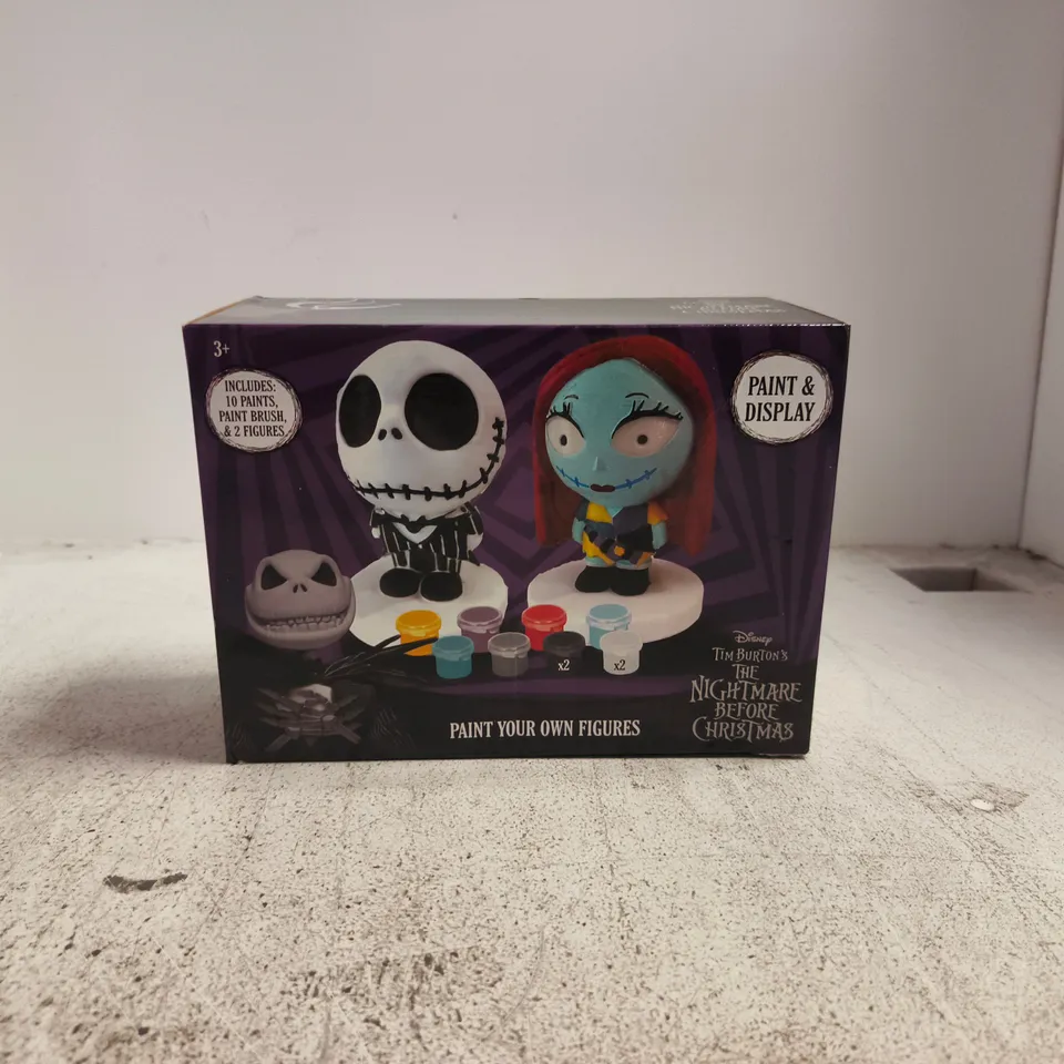 DISNEY TIM BURTONS THE NIGHTMARE BEFORE CHRISTMAS PAINT AND DIPLAY BOX SET