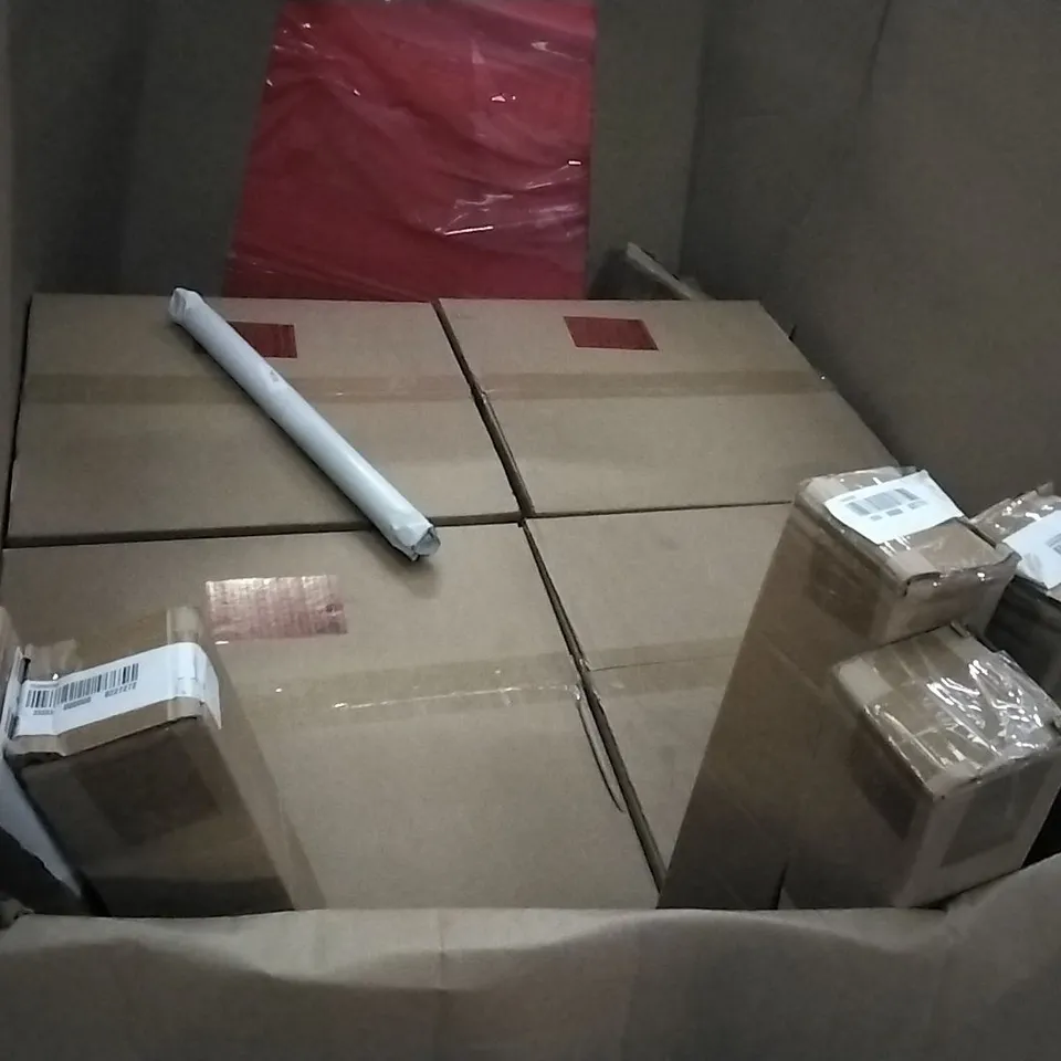 PALLET OF ASSORTED PRODUCTS INCLUDING M DESIGN WIRE BASKETS, BOOMJOG METAL CURTAIN POLE, XUDREZ UNISEX ROLLER SKATES