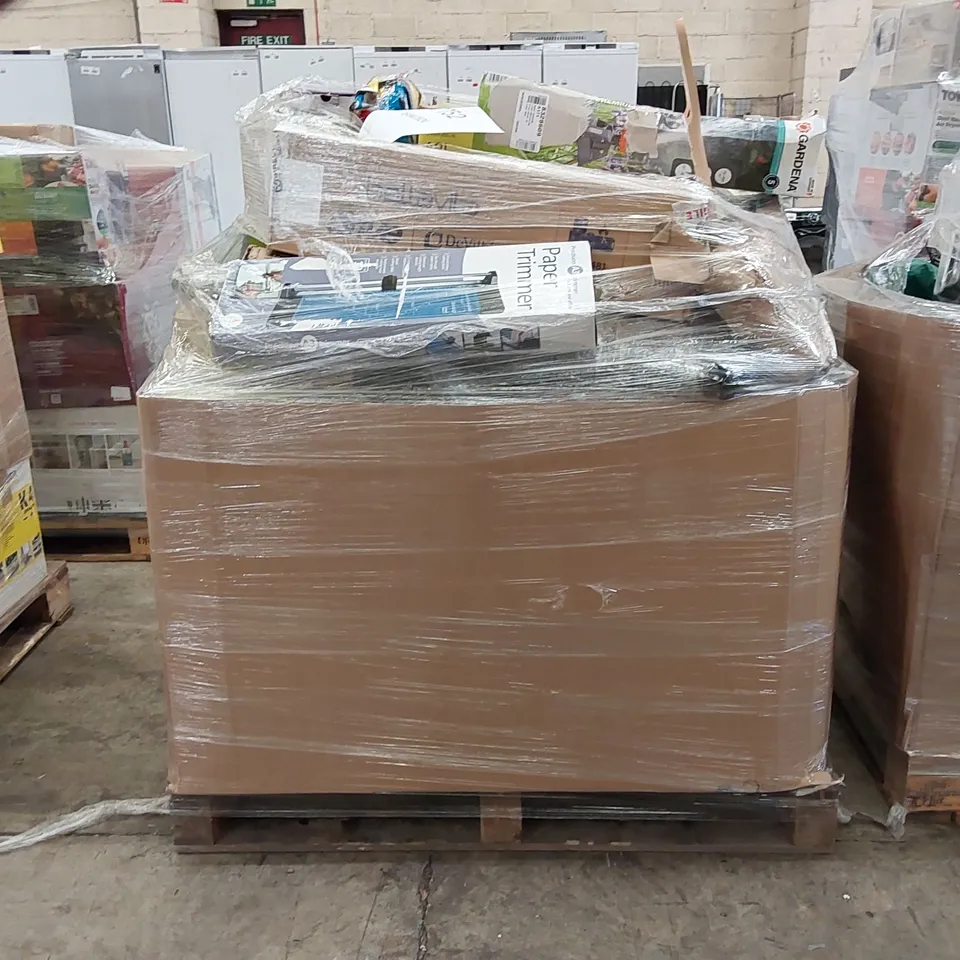 PALLET OF APPROXIMATELY 33 UNPROCESSED RAW RETURN HOUSEHOLD AND ELECTRICAL GOODS TO INCLUDE;