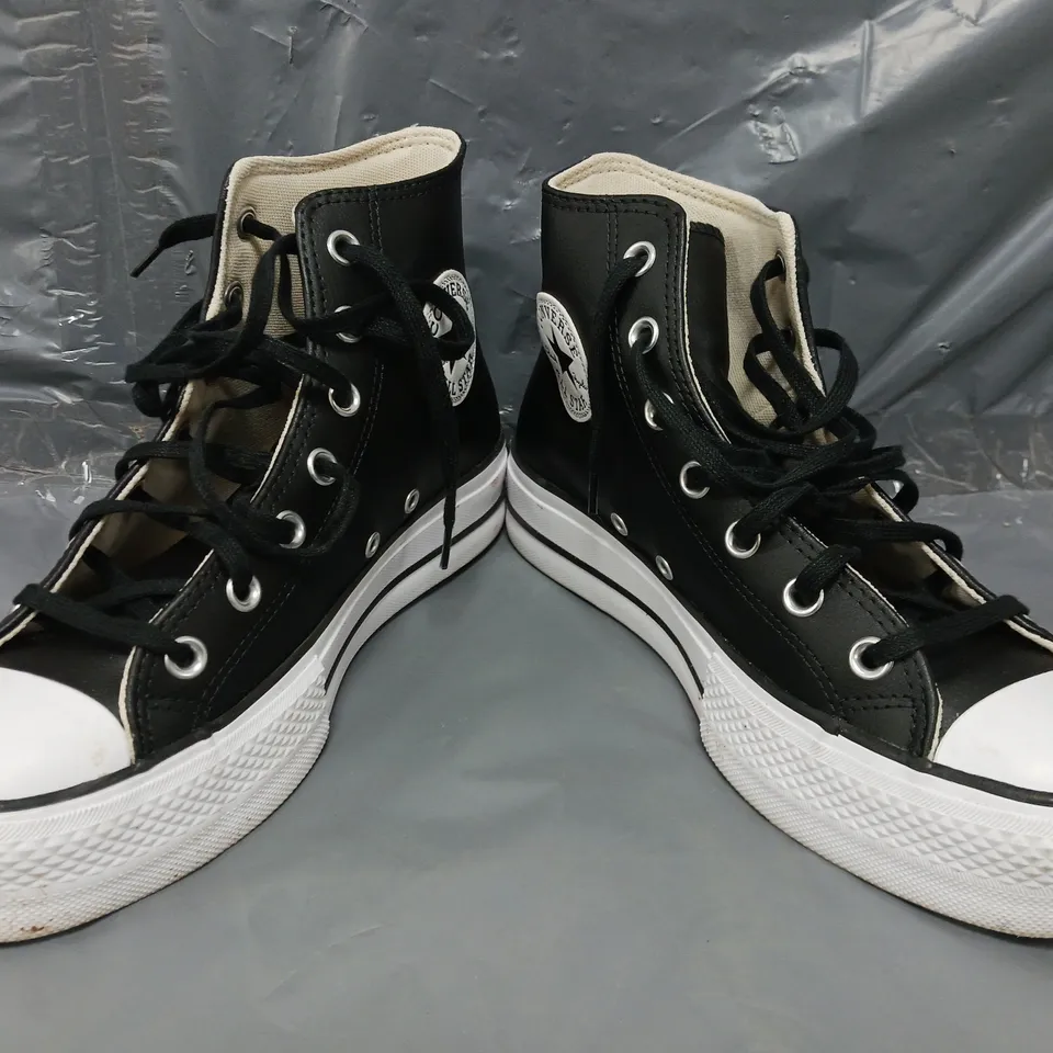 BOXED PAIR OF CONVERSE ALL STAR HI-TOP SHOES IN BLACK UK SIZE 6